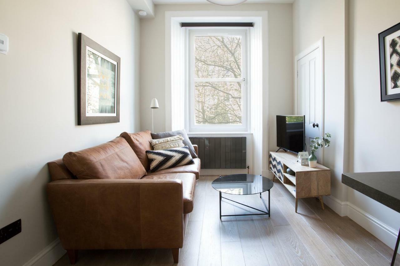 Holyrood Park City Centre Apartment — Photos 2